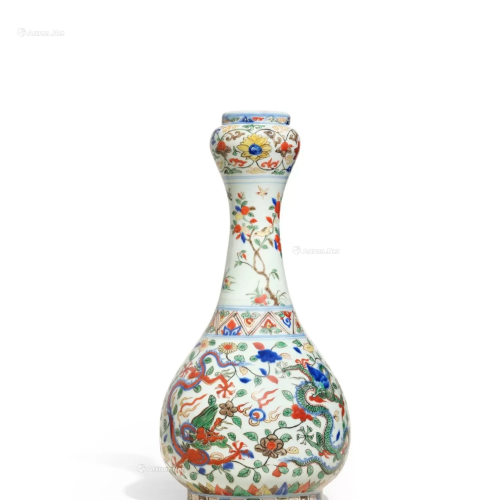 明万历 五彩穿花龙纹蒜头瓶