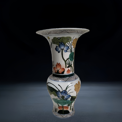 康熙年制五彩荷花纹花觚