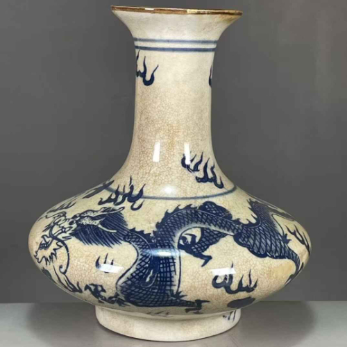 哥釉青花龙纹天字款赏瓶