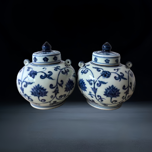 【余松拍 】青花缠枝莲纹双系盖罐(一对)