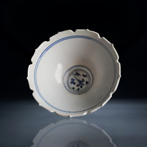 【朱建明】明成化款青花花卉纹花口碗