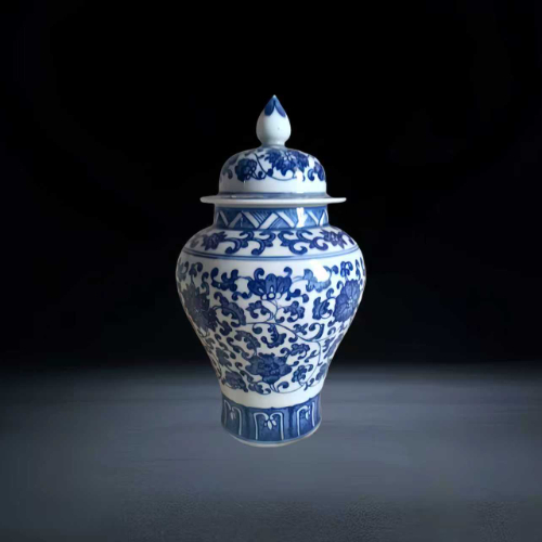 【娄易知】清乾隆款 青花缠枝花卉纹将军罐